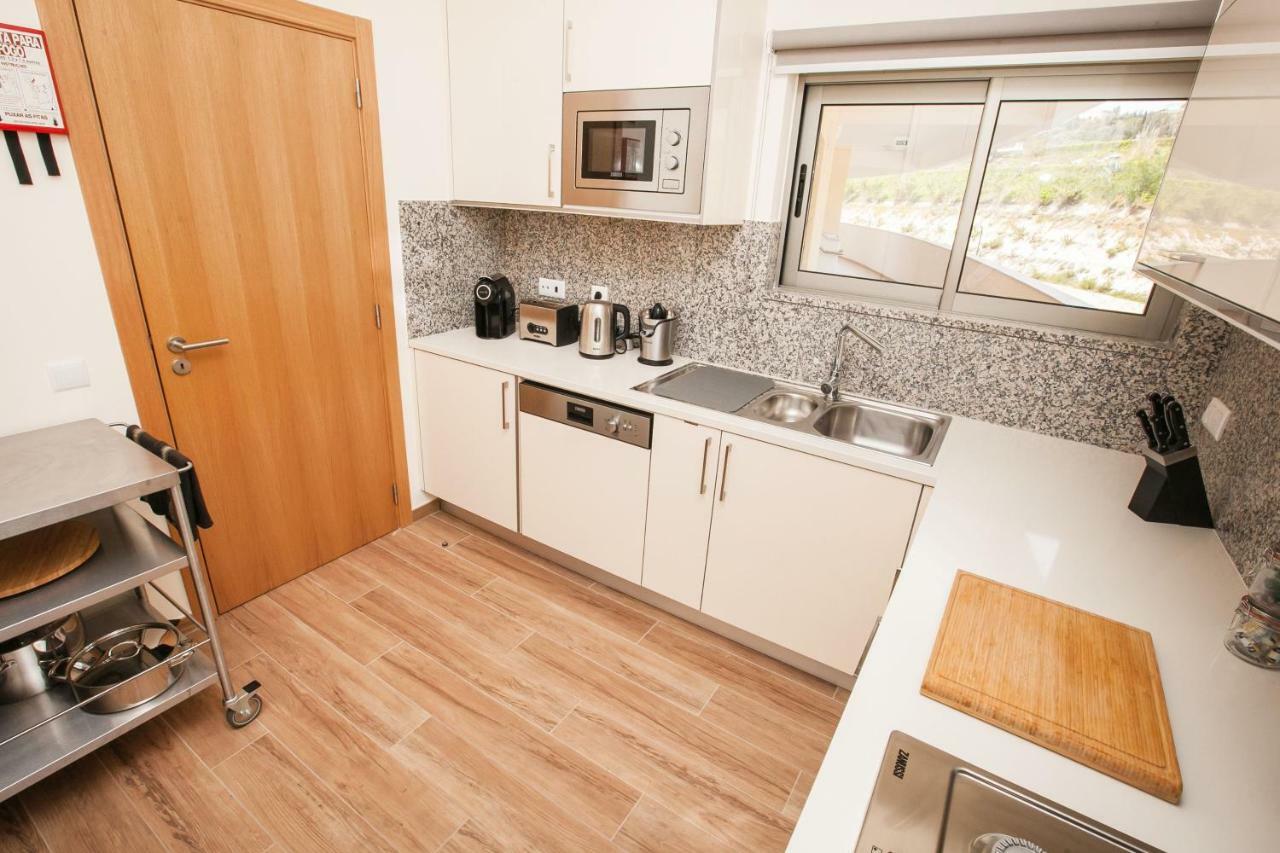 Modern Luxury Apartment Near Harbor Of Albufeira Ngoại thất bức ảnh